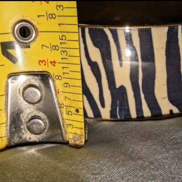 J Crew Zebra Animal Print Metal NWOT 3" Bracelet - Picture 4 of 6